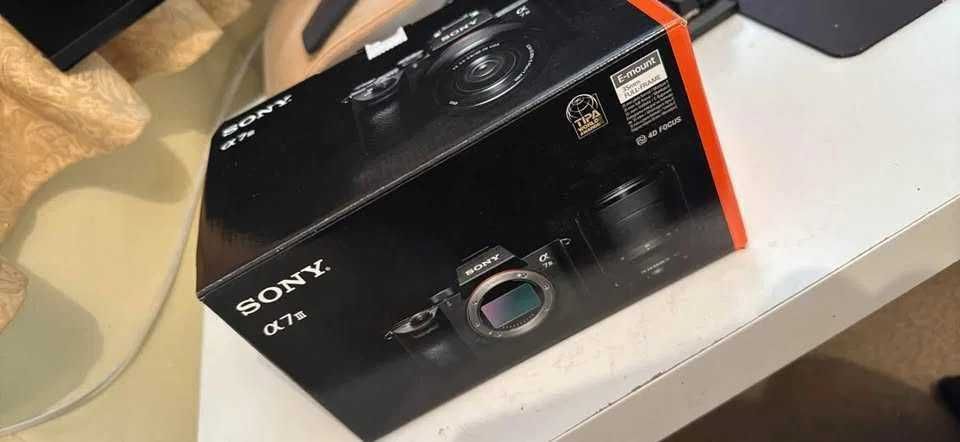 Aparat Mirrorless Sony A7iii PLUS OBIECTIV