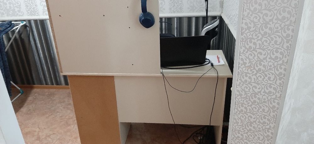 Продам письменный стол