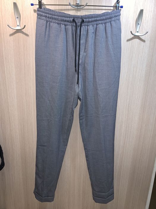 Панталон на Zara. M размер. Носен веднъж.