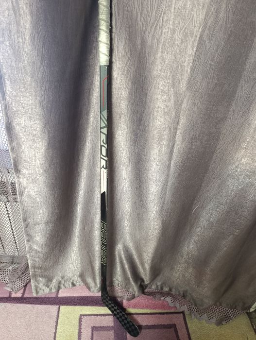 Продам клюшку Vipor Bauer