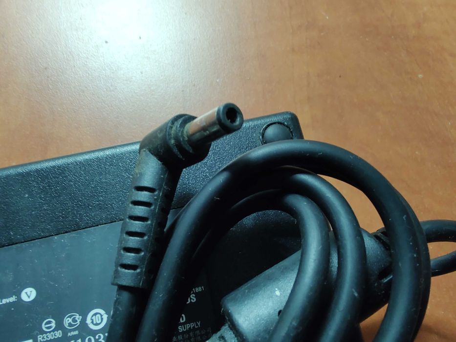 Incarcator laptop original Asus 19V 9.5A ADP 180HB D 180W