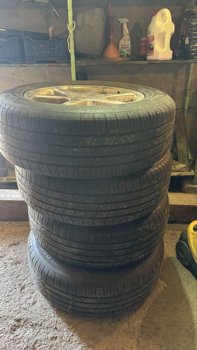 Продам резину на 17 с дисками