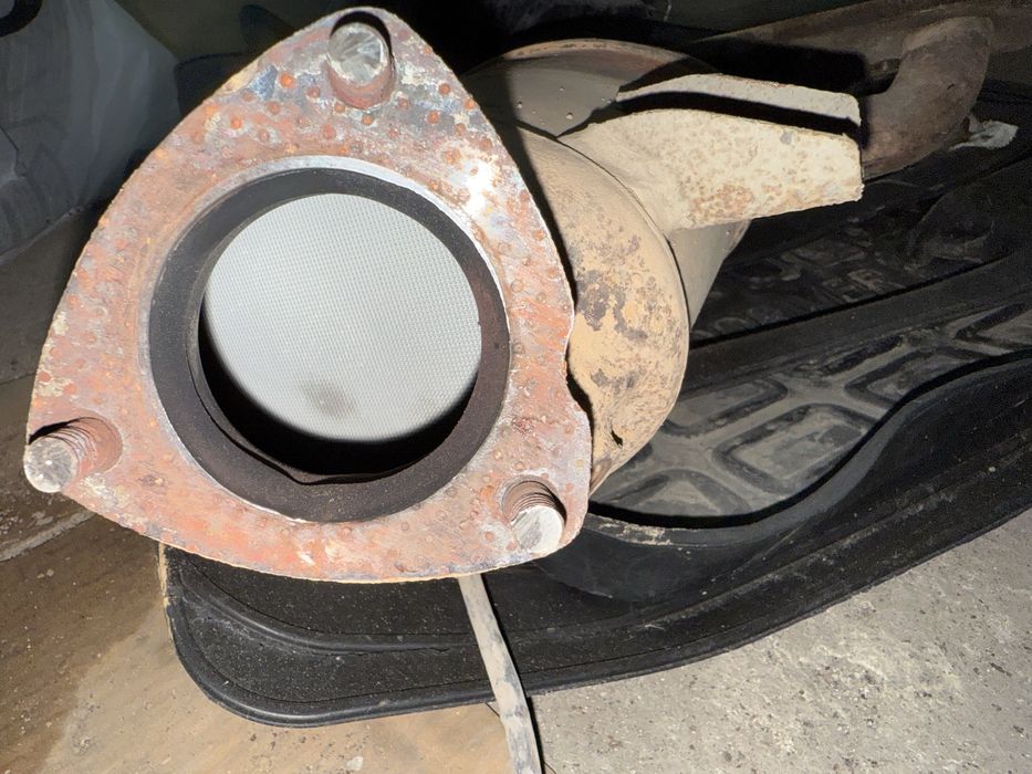 Катализатор приора 16 кл