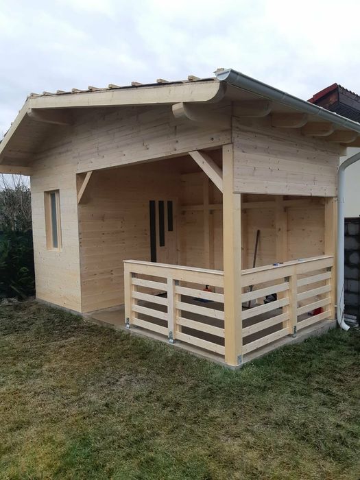 Construim case, duplexuri, blocuri la roșu