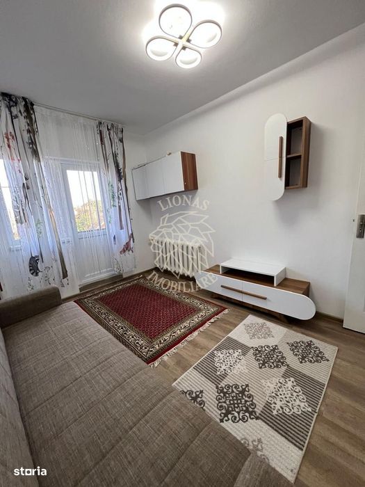 Apartament 2 camere-balcon-curte comuna-parcare-Zona Spalatoria Mara