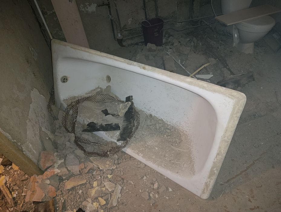 Отдам даром б.у советскую чугунную ванну