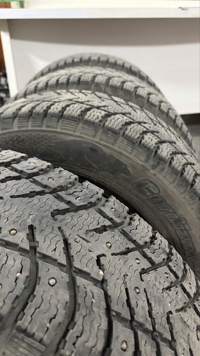 Продам шины зимние R15 195/65