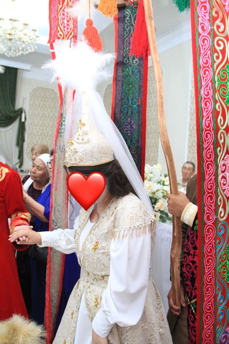 Продам платье на узату