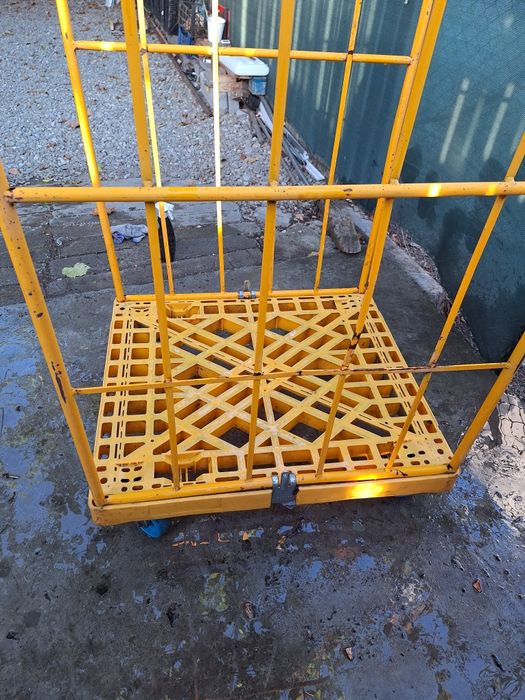 Cărucior pentru marfă(rollcontainer)