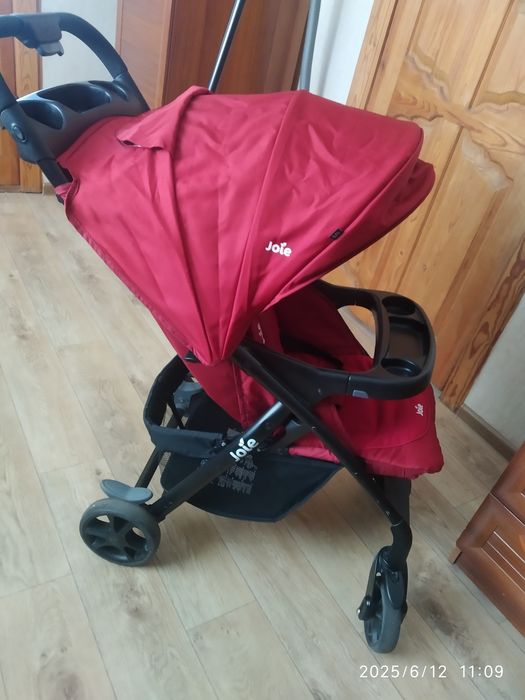 Коляска прогулочная