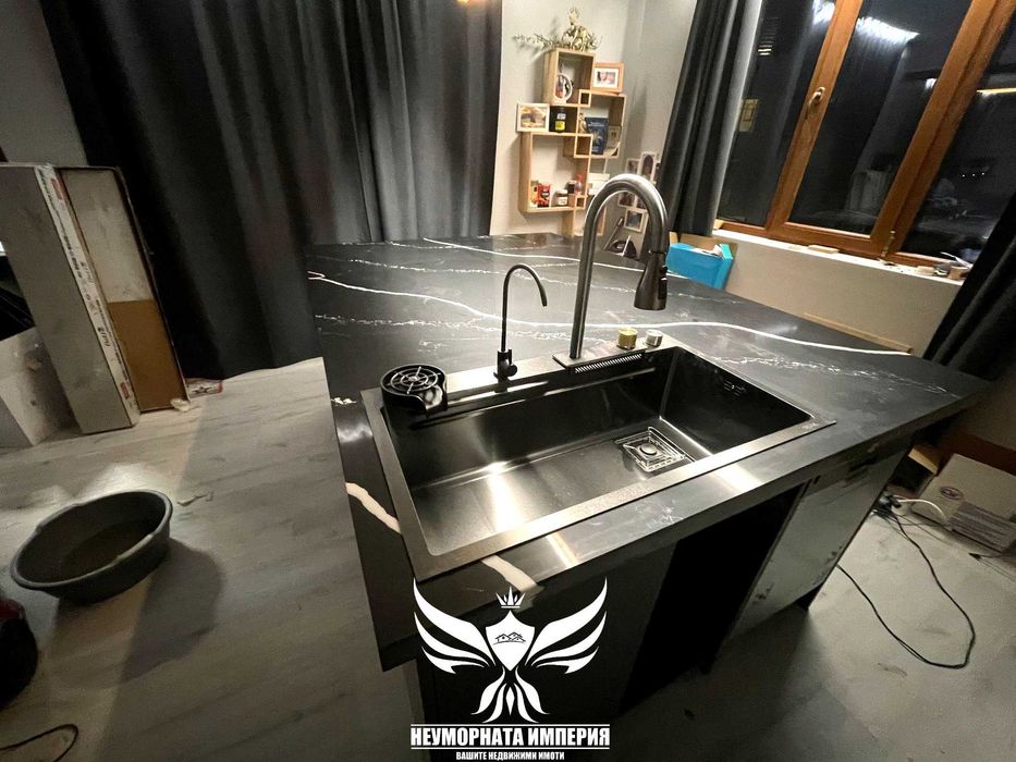 Продавам тристаен апартамент 102кв с гараж в Асеновград, кв.Стадиона