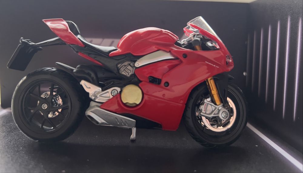 Machete moto 1:18 Yamaha/Kawasaki/Suzuki/Ducati etc