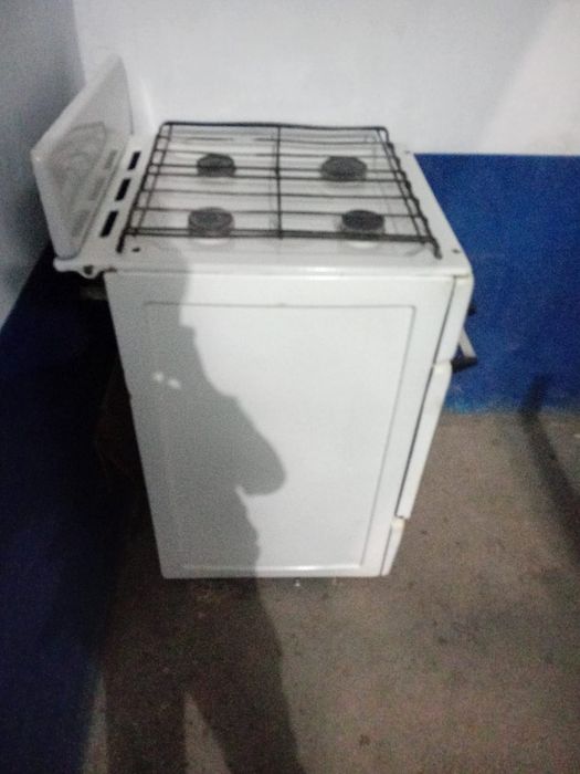 продам газовую плиту б/у