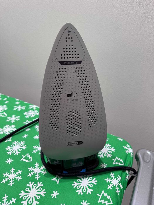 Продаю утюг BRAUN TexStyle 9