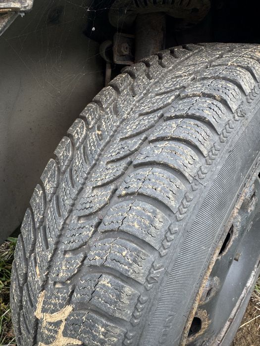 Железни 14-ски джанти със зимни гуми 5х100