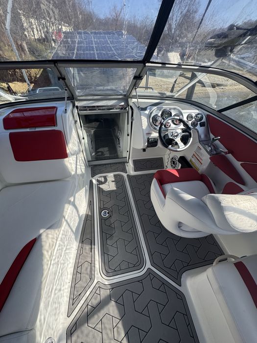 Barca SeaDoo Challenger Wake 230 – 510HP (2x Rotax 255)