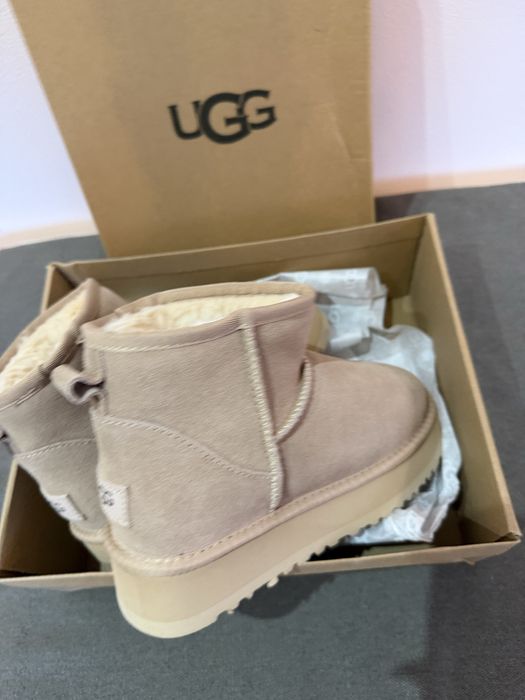 Ugg mini crem 39