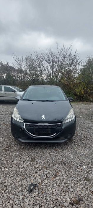 Peugeot 208 1.2 VTi , Пежо 208 на части!
Април 2013