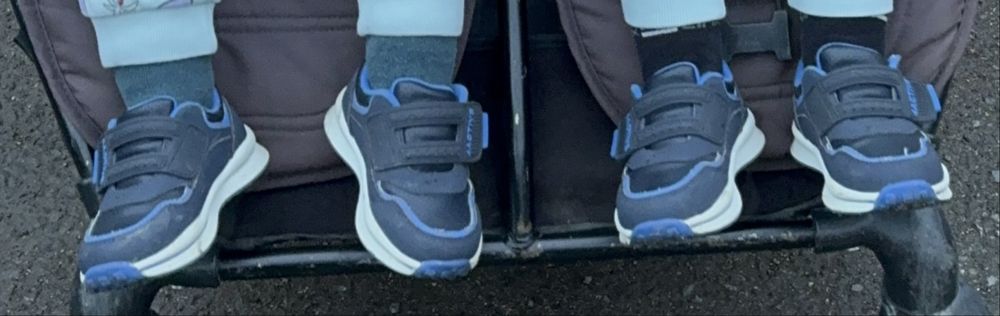 Кроссовки детские кожаные