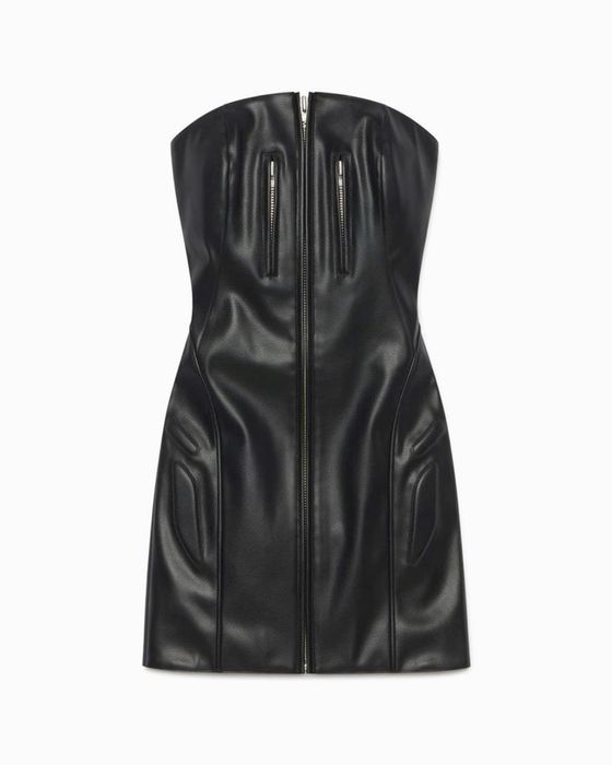 Чисто нова кожена рокля