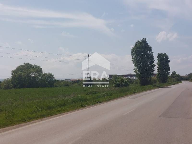 Продава се Парцел в с. Петърч, Област София-област - 2224 кв.м за 31 €/кв.м - Снимка #3