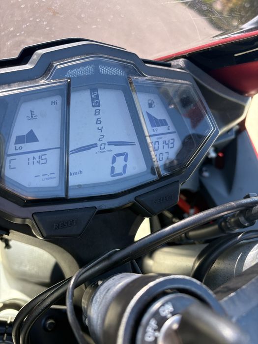 Vând Yamaha YZF R125