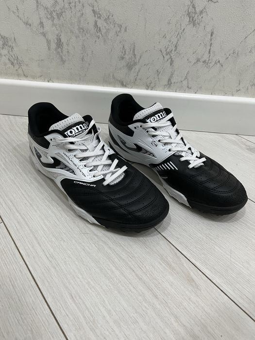 Продам сороконожки Joma