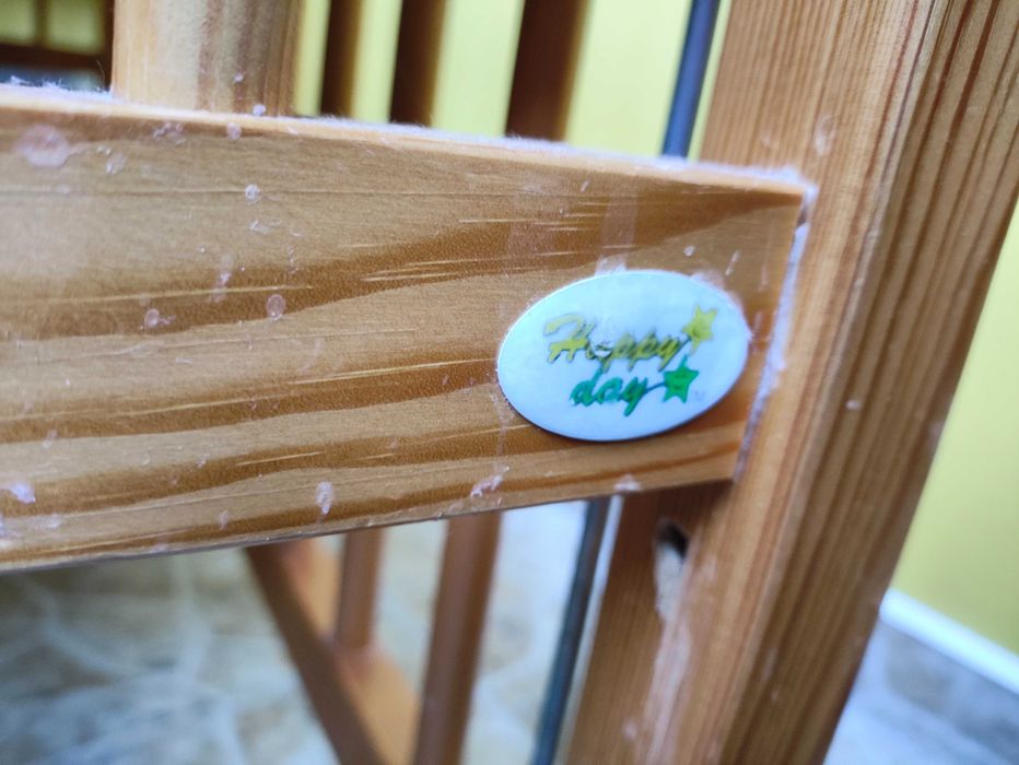 Детско бебешко дървено легло