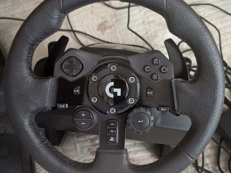 Игровой руль Logitech G923 Trueforce + педали (с коробкой)