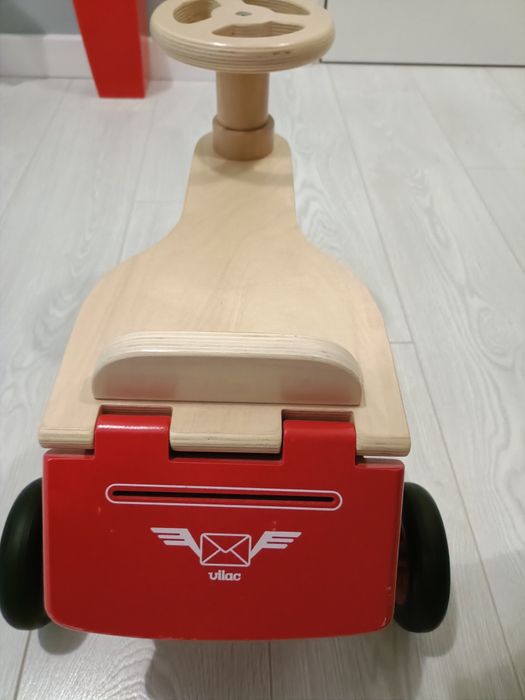 Vând Tricicleta din Lemn masiv Nouă.