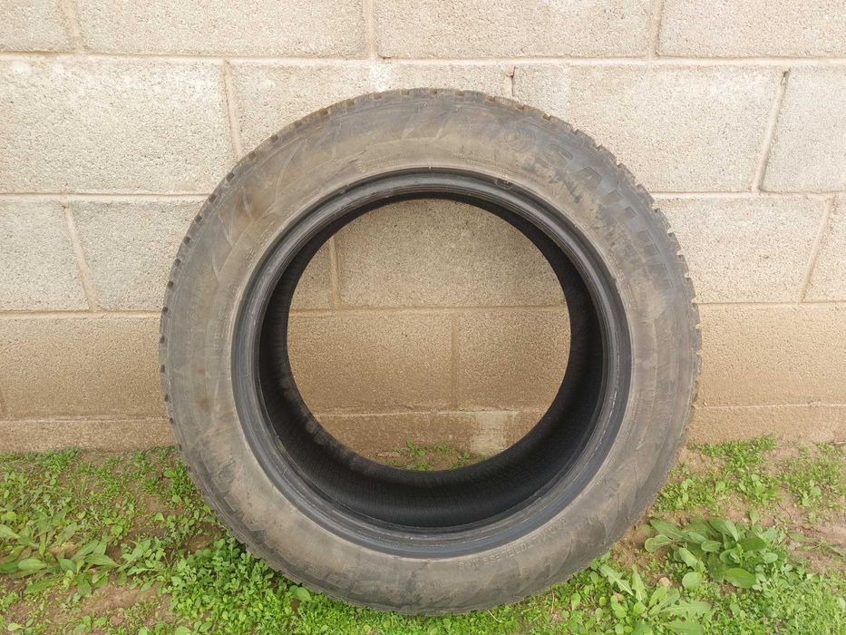 Автошины зимние 235/55 R17