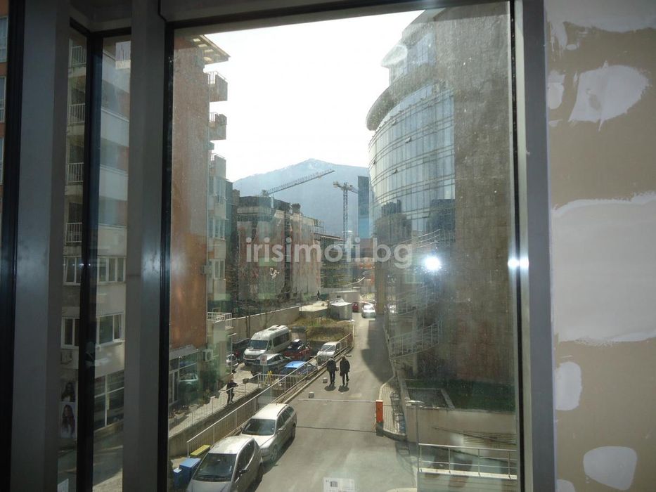 Продава се Тристаен апартамент в София, Манастирски ливади - 131 кв.м за 2500 €/кв.м - Снимка #2