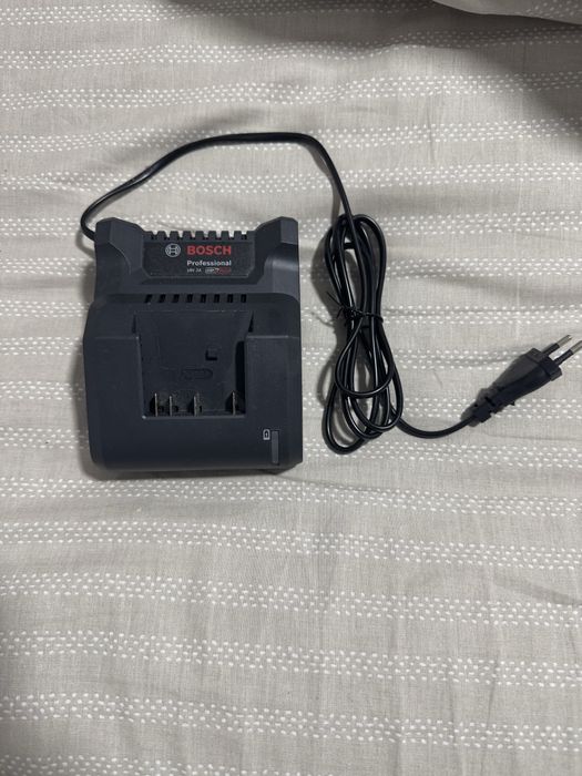Incarcator Bosch 18V