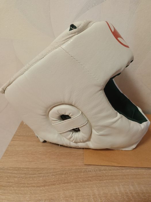 Продам шлем и перчатки киокушинкай карате