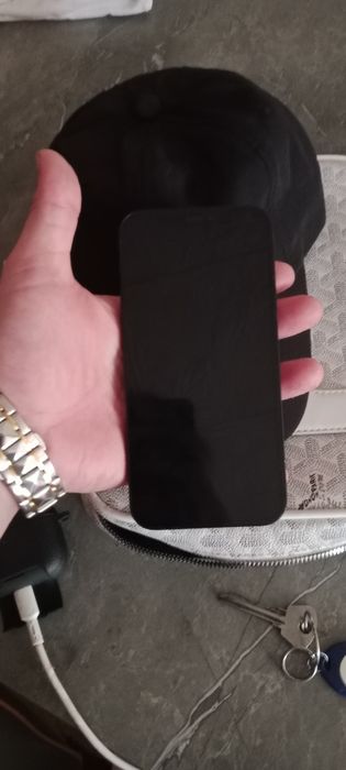 Продай iPhone 12