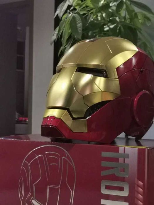 Marvel Моторизирана маска Iron Man Железния човек Гласови Команди 1:1