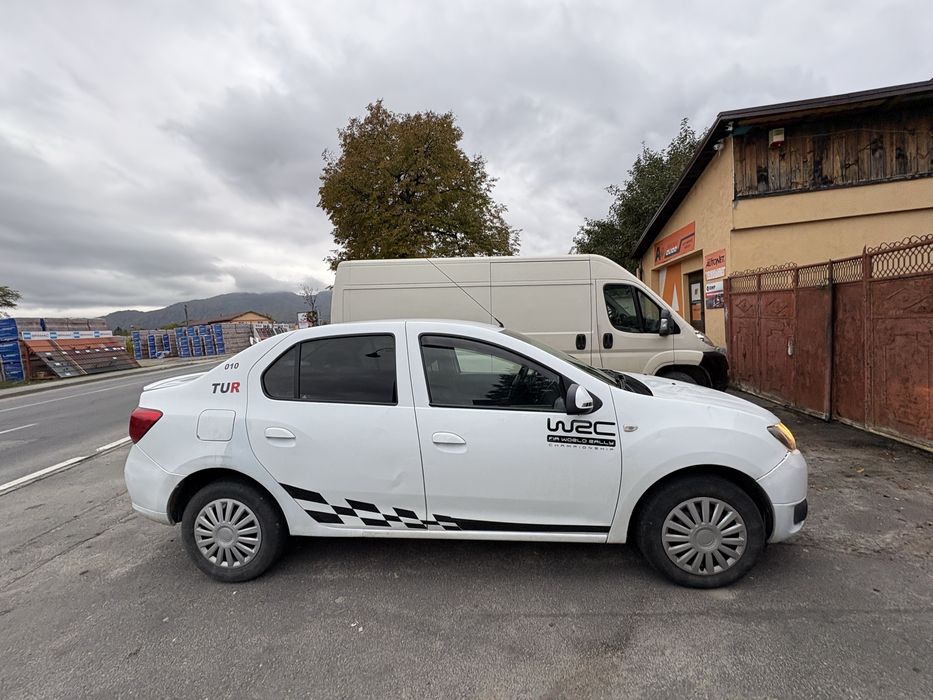 Vand sau schimb dacia logan