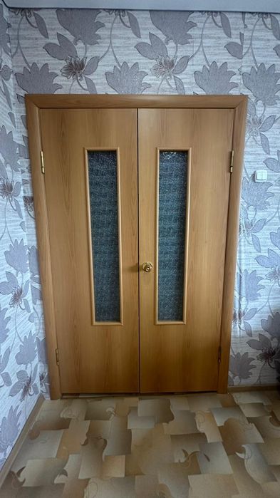 Продам меж ком двери