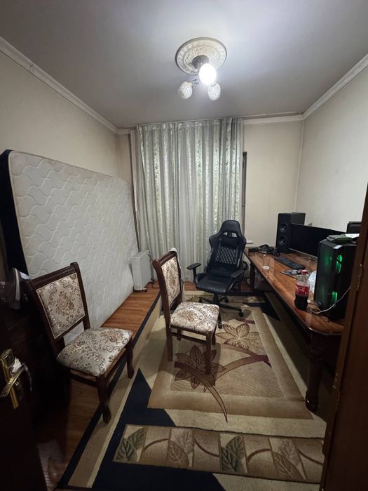 Сотилади 2/2/4 Коракамиш 2/4