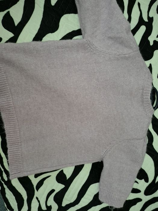 Pulover cu funde violet