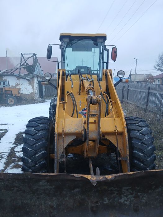 Срочно продам погрузчик 1.5 куба