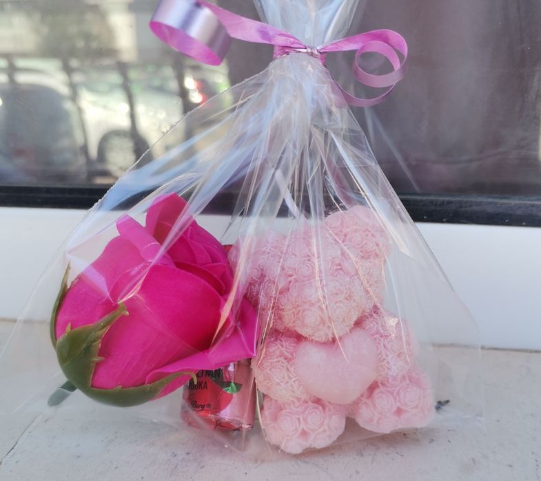 Подаръчни торбички и свещи