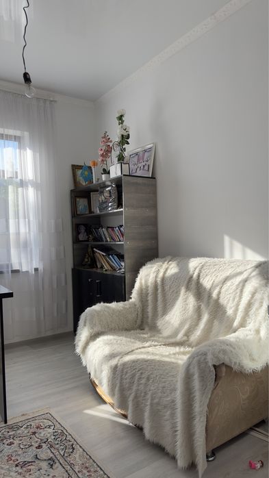 Продаем ДИВАН комплект ( 4 шт)