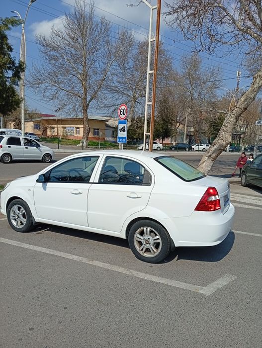 Продается Нексия 3/2 позиция. Своя. Накдга сотилади.