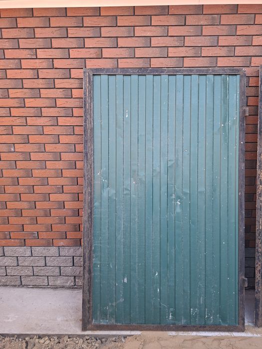 Ворота,  қпкпа калиткасымен и стойкасымен бірге