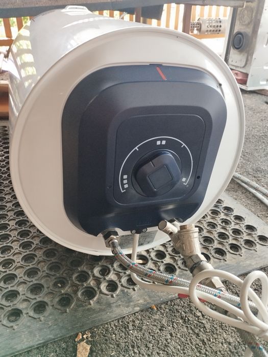 Продам бойлер ariston 40 л