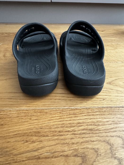 Crocs черные щлепанцы на размер 36 W7 б/у