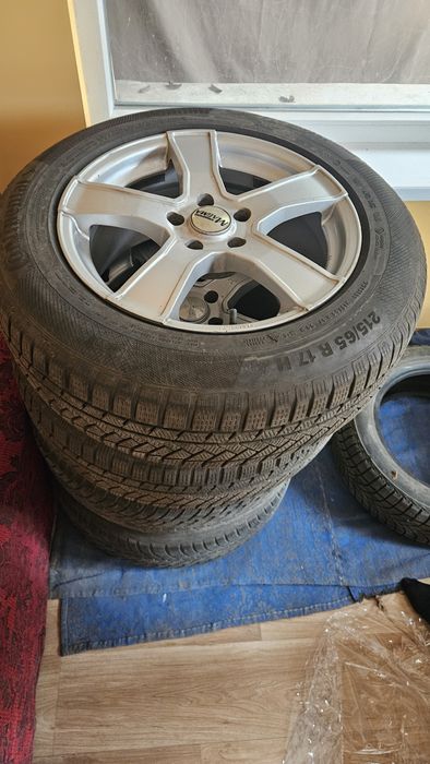 4 броя 215 65 17 зимни гуми Continental WinterContact и Vredestein Win