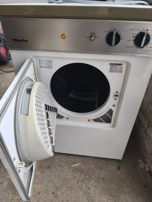 Mașină uscat haine Miele