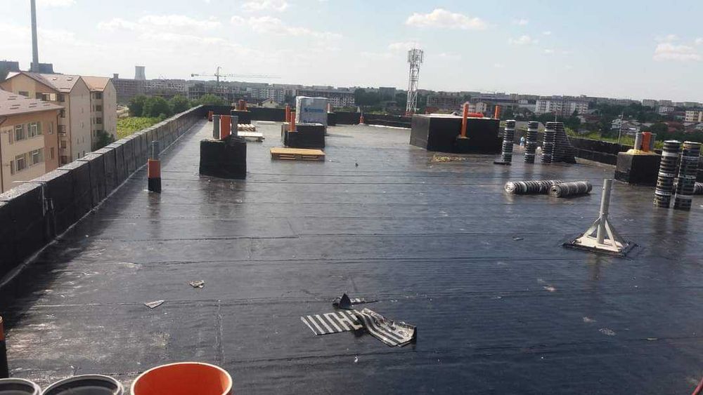 Spuma Poliuretanica + Hidroizolatii